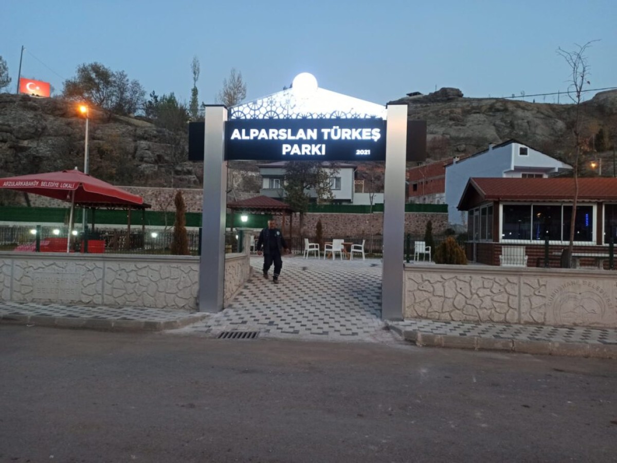 ALPARSLAN TÜRKEŞ PARKI YAPIMI TAMAMLANDI
